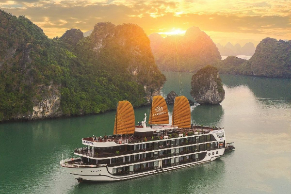 La Regina  Legend Halong bay 2 Days 1 Night - photo 2